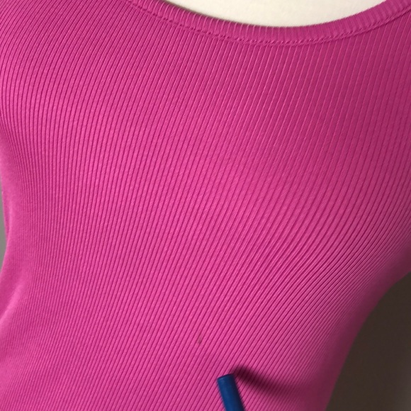 Under Armour Medium tank - Picture 2 of 8